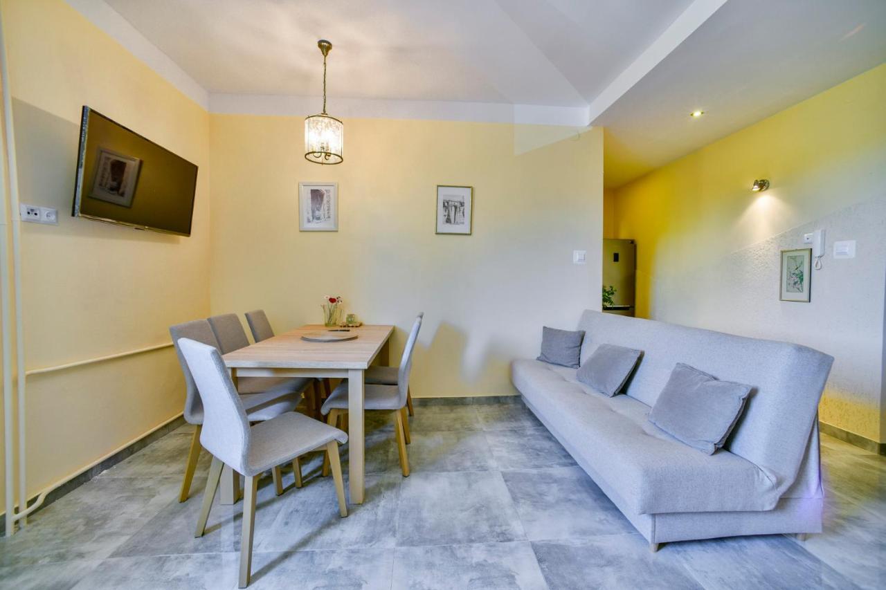 Apartament U Ewy W Kolobrzegu Podczele - 2 Sypialnie 50M2, Wifi I Darmowy Parking! Exterior photo